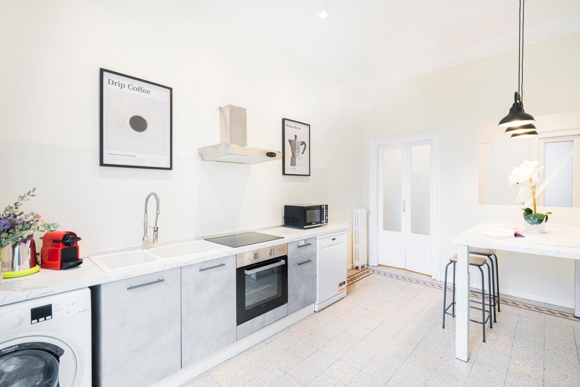 Spacious In Design District By Easylife Mailand